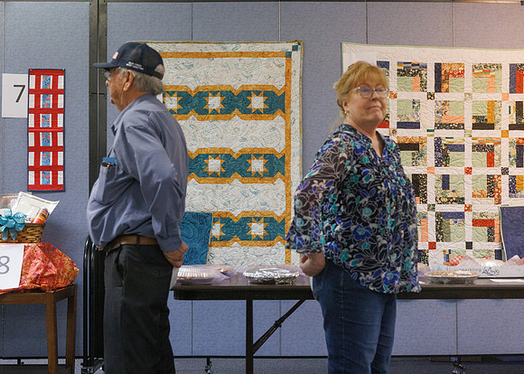 2026 Sunrise Clinic Quilt & Pie Auction-3435