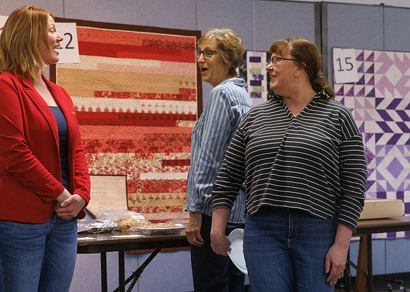2026 Sunrise Clinic Quilt & Pie Auction-3437